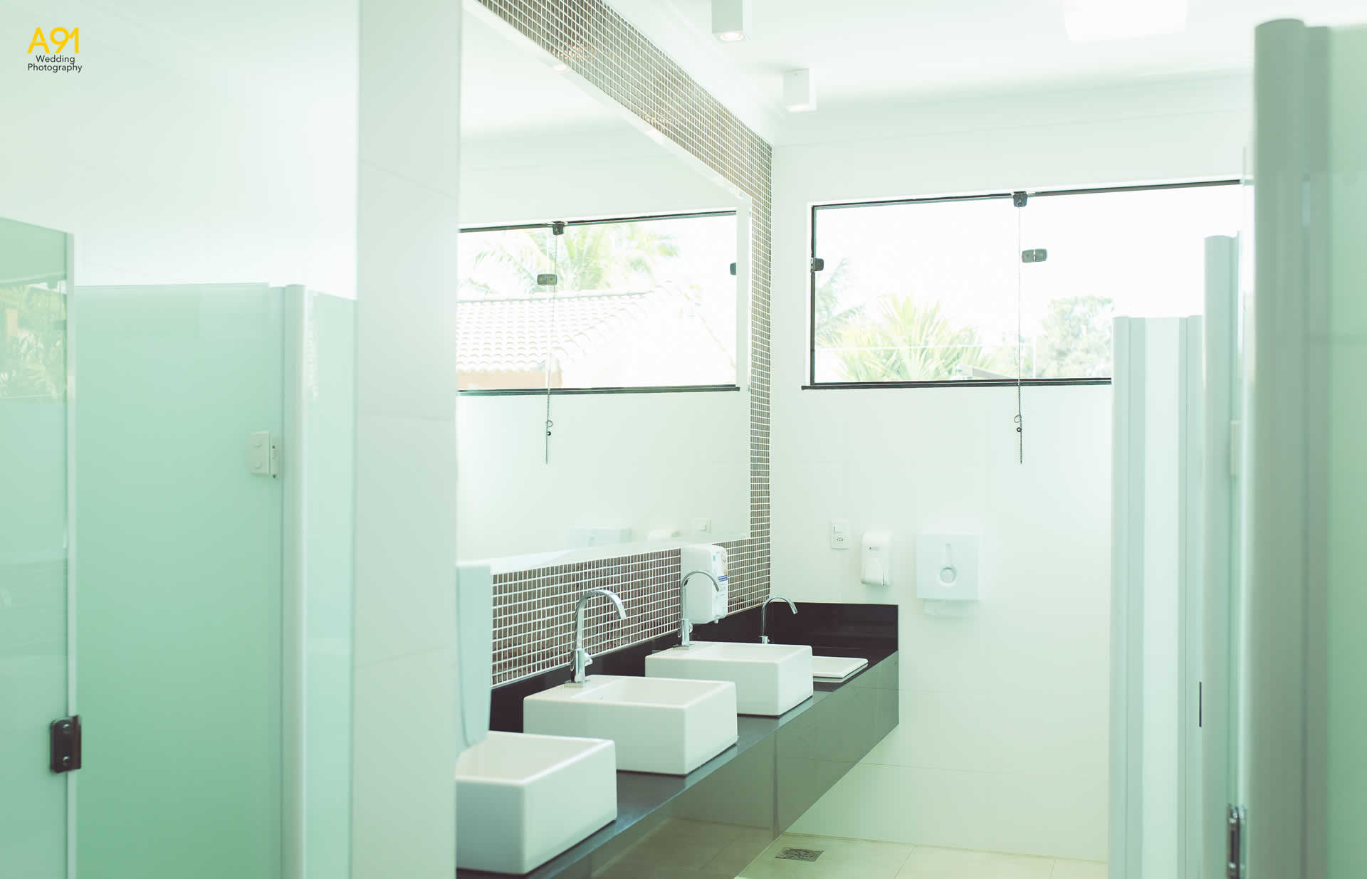 Free HTML5 Bootstrap Template by FREEHTML5.co